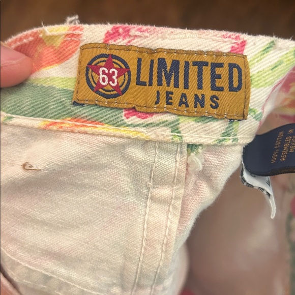 Vintage 90s Floral Cut Off Jean Shorts - Picture 6 of 7